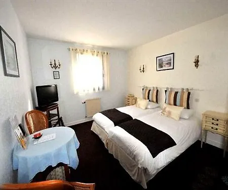 La Chaumiere Roz-aven Hotel 3*