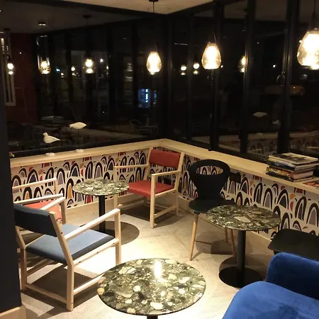 Hotel La Chaumiere Roz-aven 3*